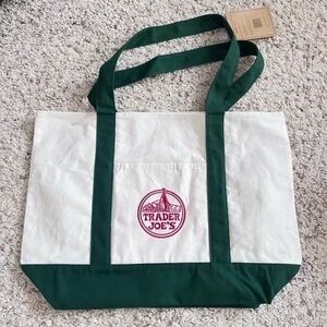 Limited Edition NWT Large Green Trader Joe's TOTE